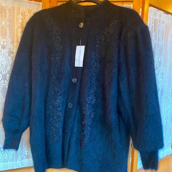 Black fuzzy angora hair sweater - Picture 1 of 4